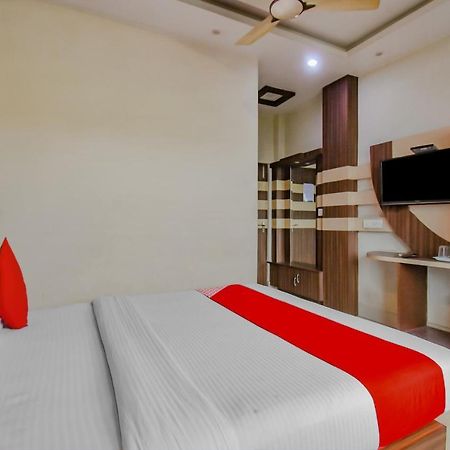 Oyo 1851 Hotel Sefali Deluxe Kolkata Exterior photo